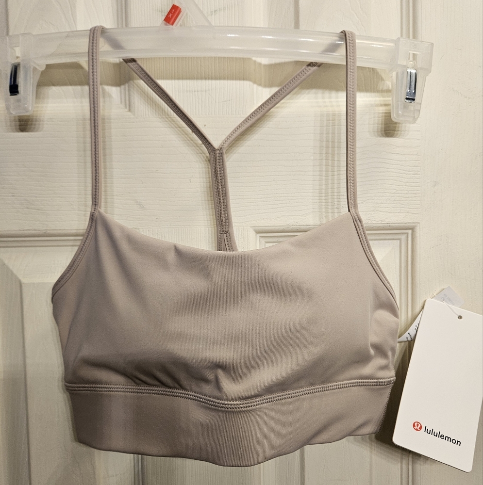 Lululemon sports bra Flow y longline bra beige size 4 NEW